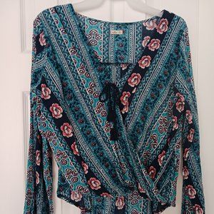 LAST CALL Holister Faux Wrap High Low Blouse Top Size M Excellent Condition